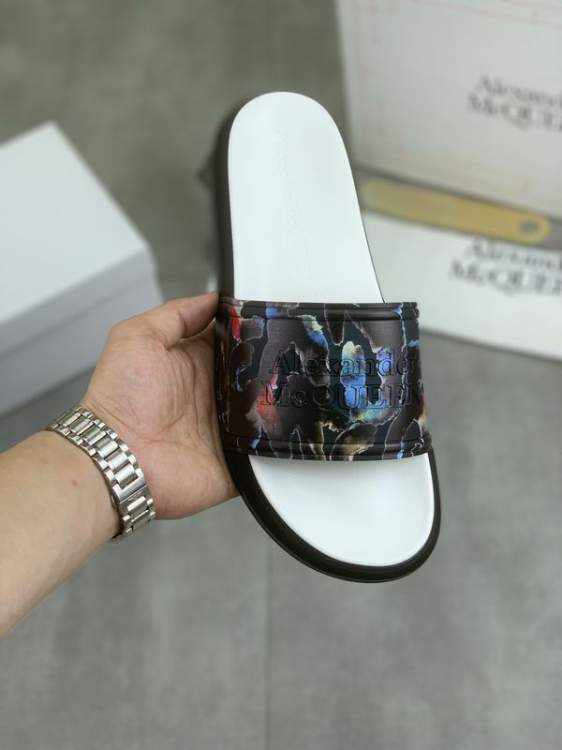 Picture of Alexander McQueen Shoes _SKUAlexanderMcQueensz35-46mnw0409497